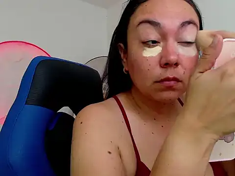 Snapshot of Yadis_hot chatting on December 5, 9:12 pm Yadis hot online show from December 5, 9:12 pm