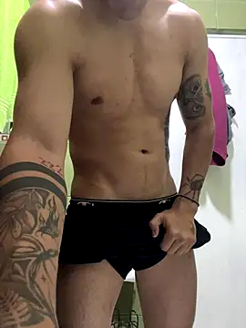 Snapshot of AlejandroRMC chatting on October 25, 4:07 pm AlejandroRMC online show from October 25, 4:07 pm