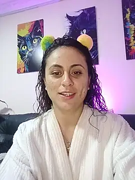 Snapshot of Caroline_Jons chatting on October 29, 11:20 am Caroline Jons online show from October 29, 11:20 am