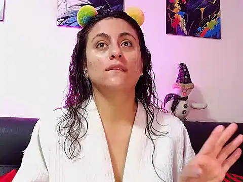 Snapshot of Caroline_Jons chatting on November 28, 1:00 pm Caroline Jons online show from November 28, 1:00 pm