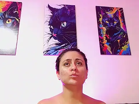 Snapshot of Caroline_Jons chatting on November 5, 1:58 pm Caroline Jons online show from November 5, 1:58 pm