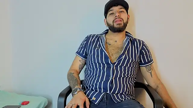 RomanBlack  online show from January 8, 1:11 am