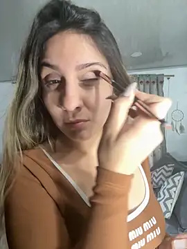 Snapshot of sarah_honey__ chatting on October 27, 11:55 am sarah honey   online show from October 27, 11:55 am