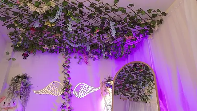 ISA NIXON online show from February 20, 10:22 pm