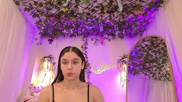 ISA NIXON online show from March 25, 9:57 pm