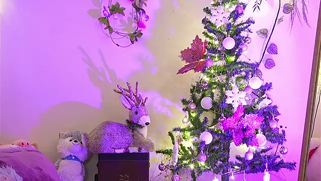 ISA NIXON online show from December 14, 10:37 pm