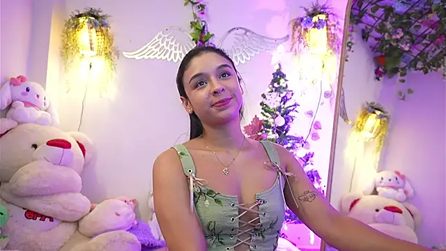 ISA NIXON online show from December 20, 4:32 pm