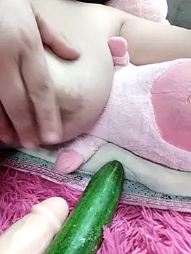 Snapshot of Big_booobs8 chatting on November 22, 2:10 am Big booobs8 online show from November 22, 2:10 am