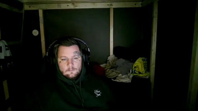 Snapshot of SWEDEN933 chatting on October 24, 2:54 am SWEDEN933 online show from October 24, 2:54 am