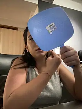 Snapshot of Kloe_Novoa chatting on February 20, 1:35 pm Kloe Novoa online show from February 20, 1:35 pm