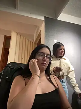 Snapshot of Kloe_Novoa chatting on February 10, 1:21 pm Kloe Novoa online show from February 10, 1:21 pm