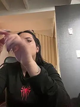 Snapshot of Kloe_Novoa chatting on February 5, 1:29 pm Kloe Novoa online show from February 5, 1:29 pm