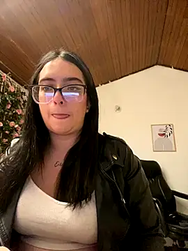 Snapshot of Kloe_Novoa chatting on November 4, 12:42 pm Kloe Novoa online show from November 4, 12:42 pm