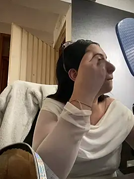 Snapshot of Kloe_Novoa chatting on February 16, 1:21 pm Kloe Novoa online show from February 16, 1:21 pm