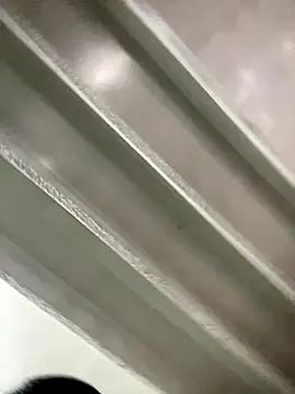 Kloe Novoa online show from December 4, 1:10 pm