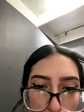 Kloe Novoa online show from December 13, 8:04 pm