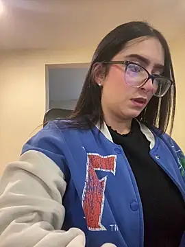 Kloe Novoa online show from April 15, 7:58 pm