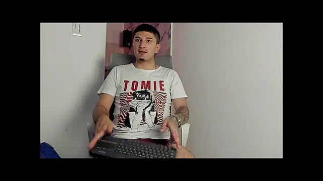 Snapshot of STEVEN_STAR chatting on October 30, 7:44 pm STEVEN STAR online show from October 30, 7:44 pm