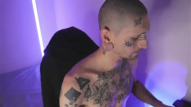 TokyoHatsumoto online show from February 2, 11:04 pm