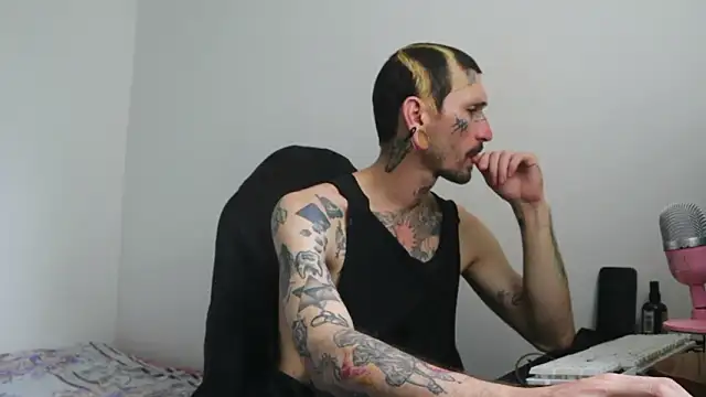 TokyoHatsumoto online show from March 14, 8:26 pm