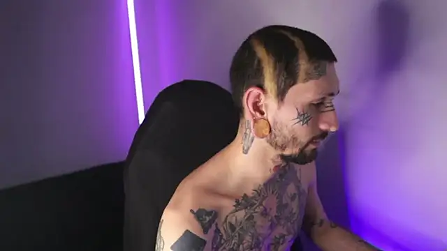 TokyoHatsumoto online show from March 3, 11:01 pm