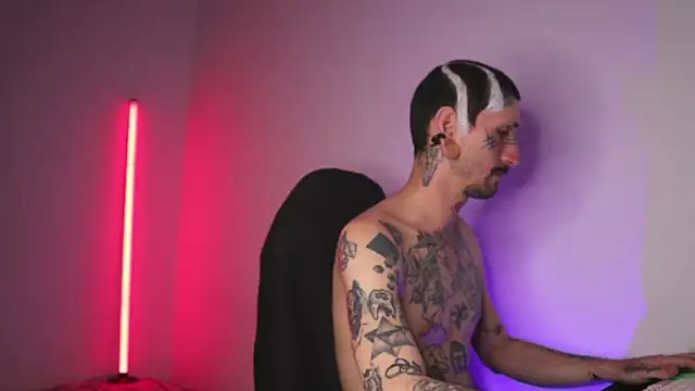 TokyoHatsumoto online show from March 13, 11:21 pm