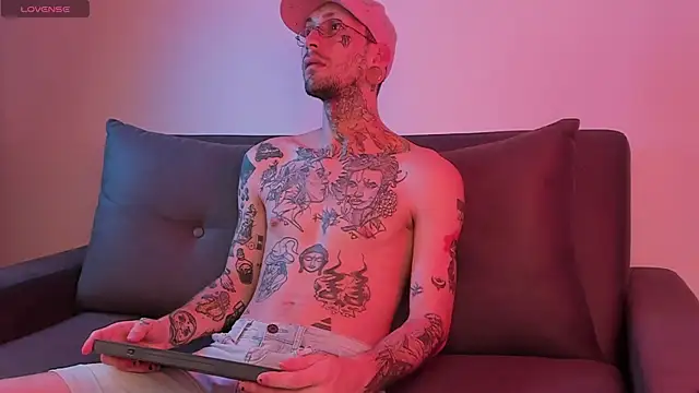 TokyoHatsumoto online show from October 28, 1:21 pm