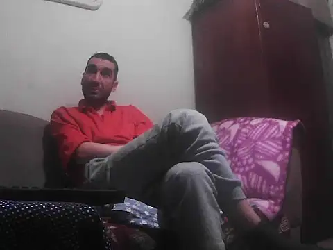 Snapshot of alin42xx chatting on November 9, 5:00 am alin42xx online show from November 9, 5:00 am