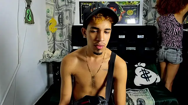 Horny Duo0 online show from November 25, 3:18 am