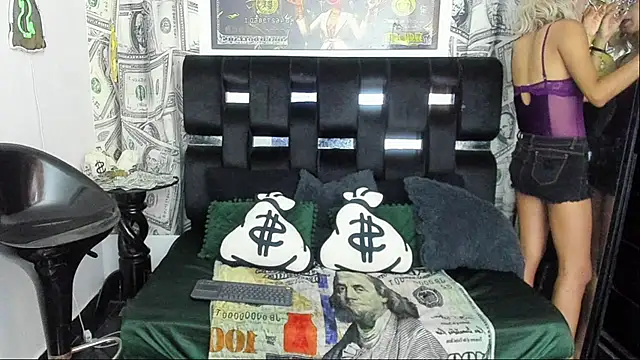 Horny Duo0 online show from November 12, 3:21 am