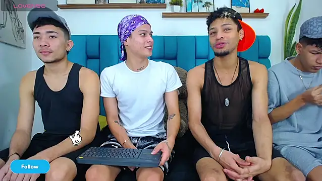 Hot Boys Latinos X online show from April 14, 5:18 pm