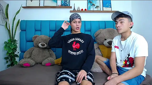 Hot Boys Latinos X online show from March 2, 11:22 pm