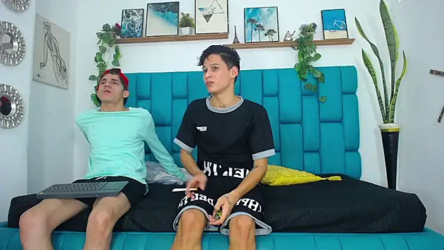 Snapshot of Hot_Boys_Latinos_X chatting on November 8, 10:02 pm Hot Boys Latinos X online show from November 8, 10:02 pm