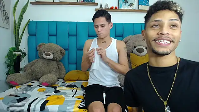 Hot Boys Latinos X online show from March 12, 8:24 pm