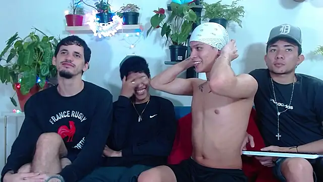 Hot Boys Latinos X online show from April 5, 7:42 pm