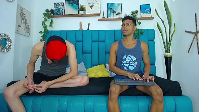 Snapshot of Hot_Boys_Latinos_X chatting on November 10, 10:15 pm Hot Boys Latinos X online show from November 10, 10:15 pm