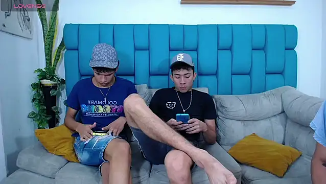 Hot Boys Latinos X online show from March 28, 3:57 pm