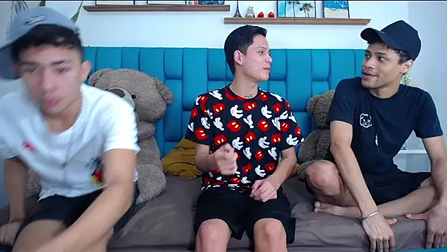 Hot Boys Latinos X online show from March 1, 6:19 pm