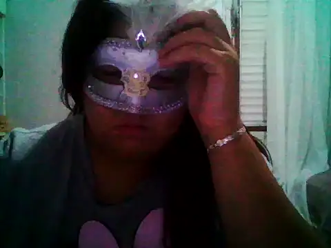 Snapshot of crazzyanne chatting on December 1, 3:51 am crazzyanne online show from December 1, 3:51 am