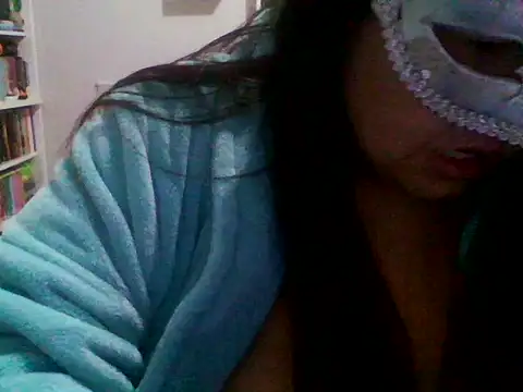 Snapshot of crazzyanne chatting on November 10, 3:44 am crazzyanne online show from November 10, 3:44 am