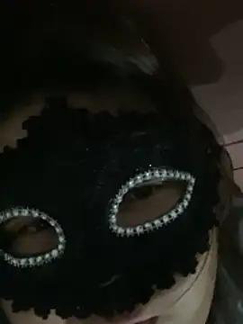 Snapshot of crazzyanne chatting on December 22, 5:29 am crazzyanne online show from December 22, 5:29 am