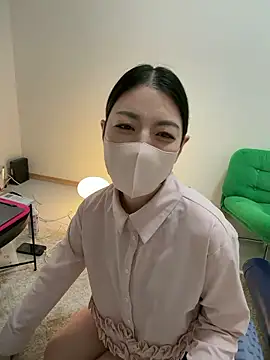 akimix xoxo online show from April 8, 1:45 pm