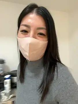 akimix xoxo online show from November 30, 1:45 pm