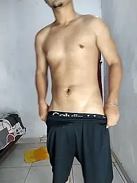 Snapshot of fer_luna chatting on October 30, 6:05 pm fer luna online show from October 30, 6:05 pm