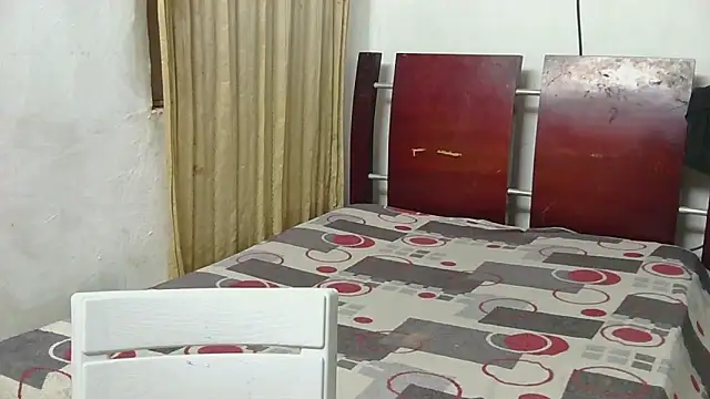 Snapshot of fer_luna chatting on December 4, 2:21 am fer luna online show from December 4, 2:21 am