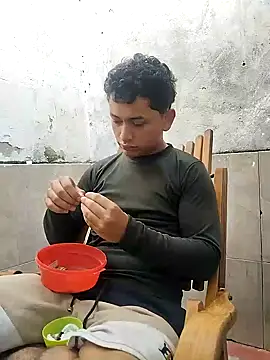 Snapshot of fer_luna chatting on November 4, 9:18 pm fer luna online show from November 4, 9:18 pm