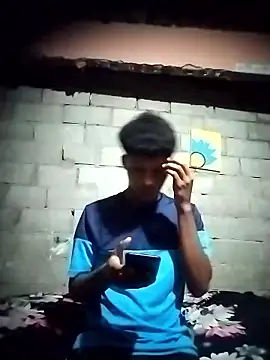 Snapshot of Brayanjuarez_10 chatting on January 15, 11:19 pm Brayanjuarez 10 online show from January 15, 11:19 pm