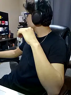 Ais B10 online show from February 17, 3:15 am