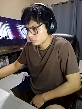 Ais B10 online show from December 2, 2:34 am