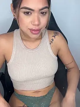 Alanna-foxx online show from November 20, 9:47 pm